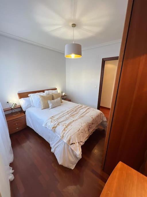 Piso Confort Y Detalles Ourense Apartment Exterior photo