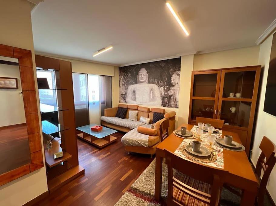 Piso Confort Y Detalles Ourense Apartment Exterior photo